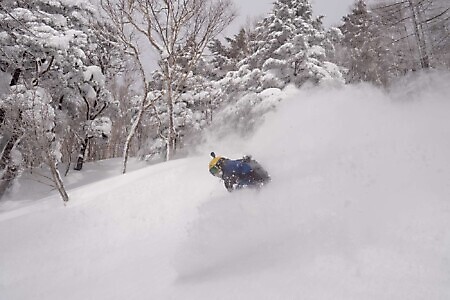 Freeride e scialpinismo in Giappone